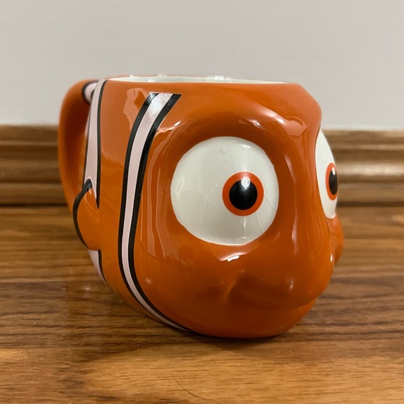 🥳FREE w/ purchase Disney Finding Nemo mug - Picture 1 of 7